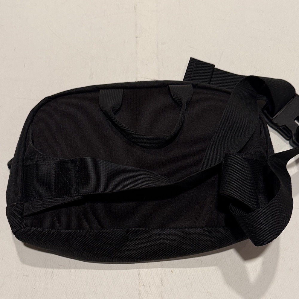The North Face Black Belt Bag - Picture 2 of 2